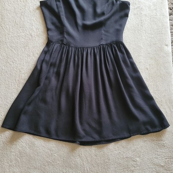Aritzia Talula fit and flare mini dress size small​ - Picture 4 of 10